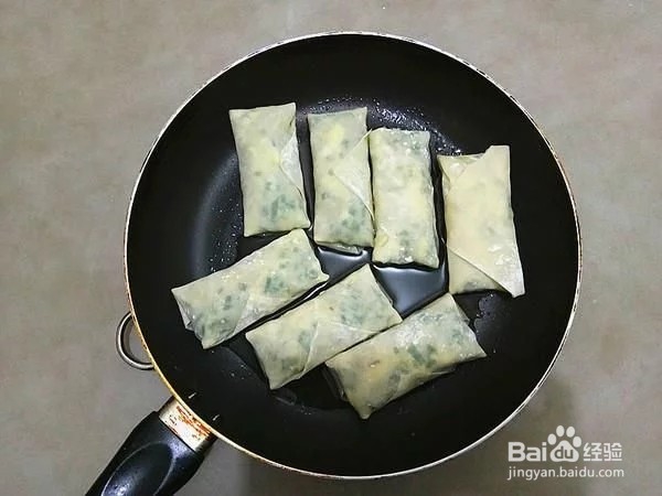 韭菜小馅饼的烹饪