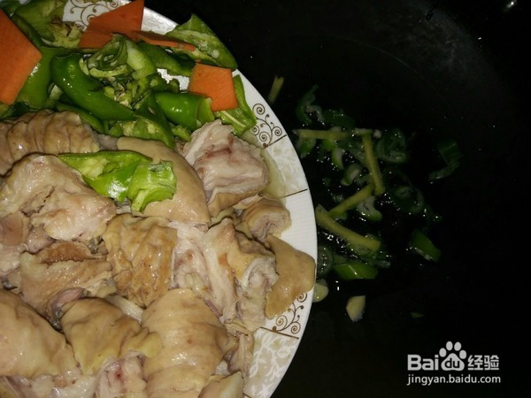 尖椒肥肠的做法