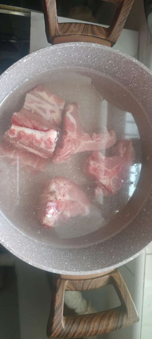 韩式脊骨泡菜土豆汤