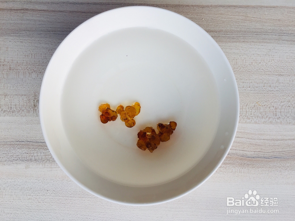 孩子爱吃的糖水红枣桃胶豆浆