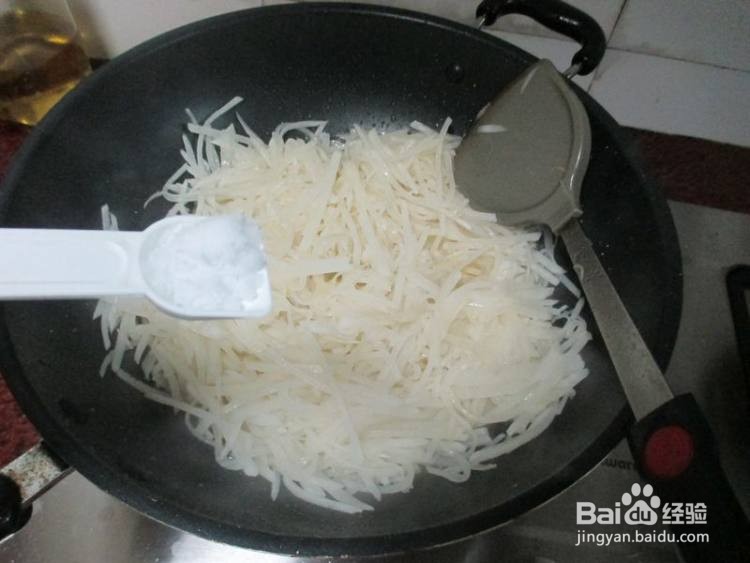 萝卜炒牛肉的做法