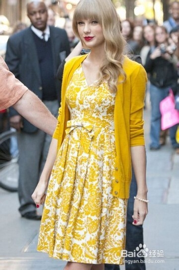 衣服搭配攻略：通过肤色来搭配衣服的技巧