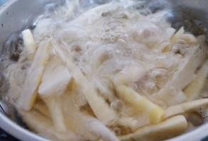 火腿焖笋的食用做法