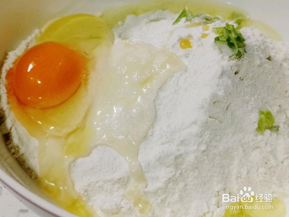 如何做出蛋香浓郁的鸡蛋饼？