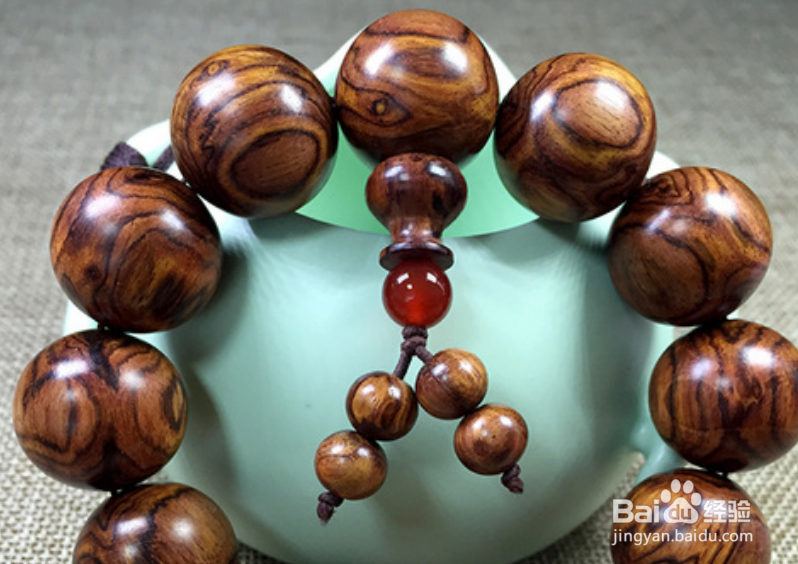 海南黄花梨手串怎么保养