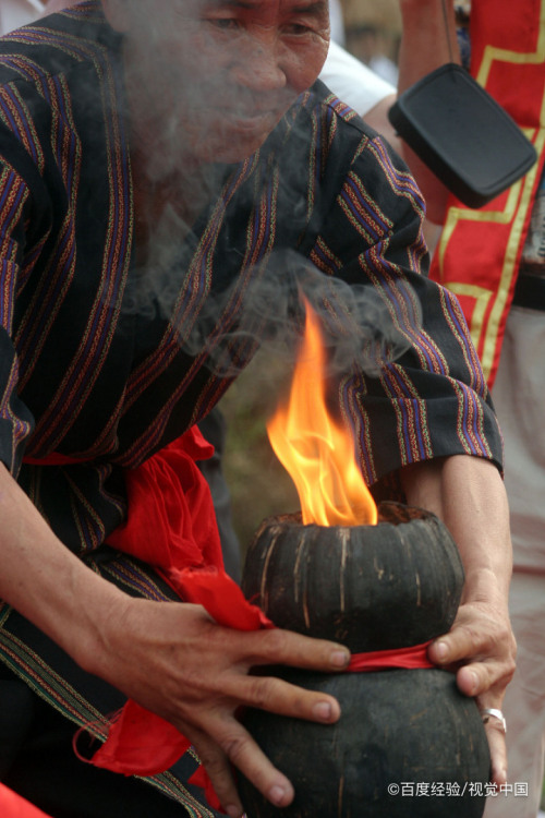 户外钻木取火应该采取什么方式