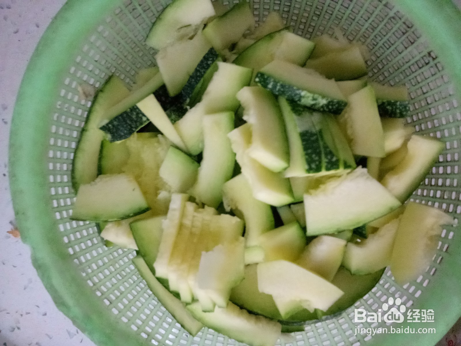 嫩南瓜炒骨肉相连