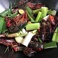 如何制作青花椒辣卤小龙虾