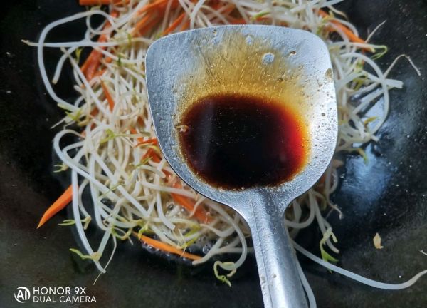 韭菜豆芽炒粉丝