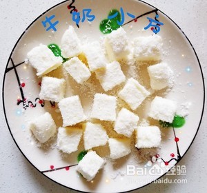 教你自己在家里做牛奶小方