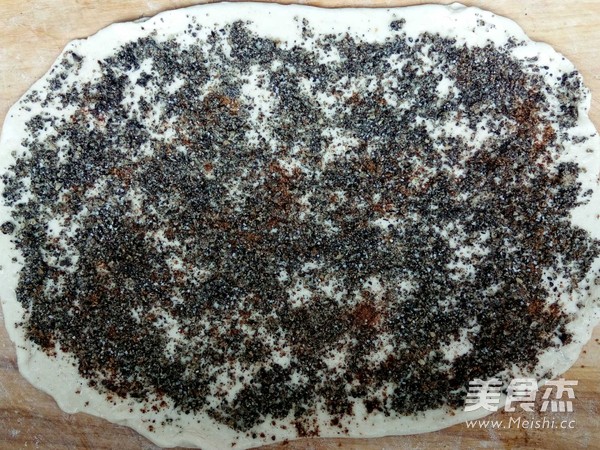 黑芝麻发面椒盐饼