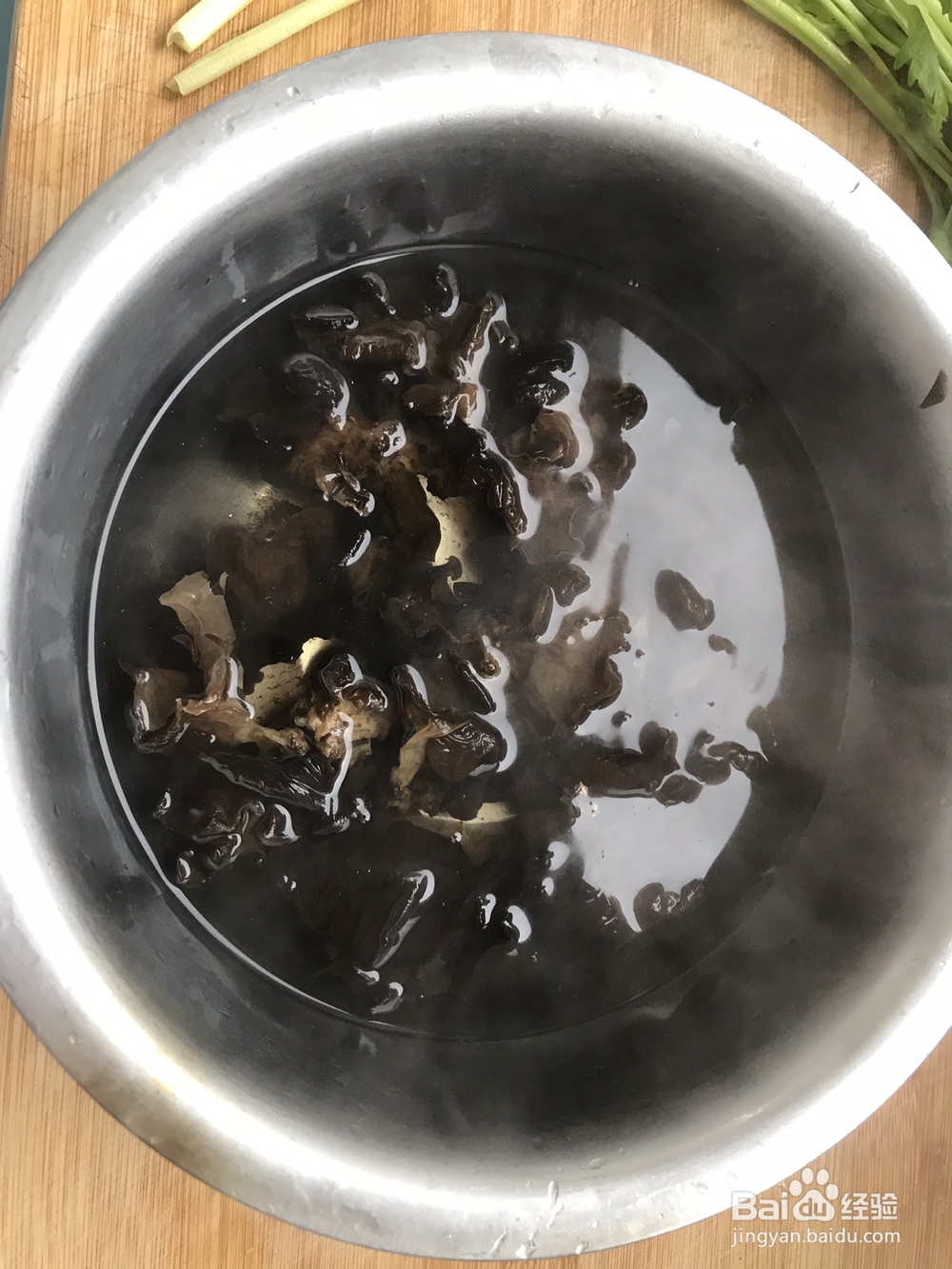 简单好吃的小炒木耳