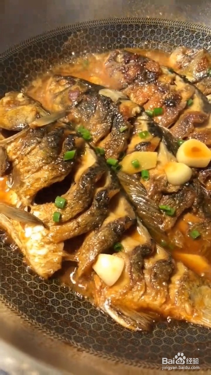 如何制作好吃的红烧鲫鱼