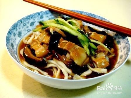 怎么做诱人可口的卤面。