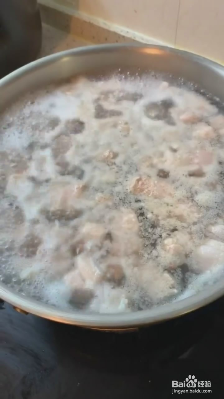 如何制作鹌鹑蛋烧肉