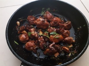 下饭菜生炒鸡制作过程