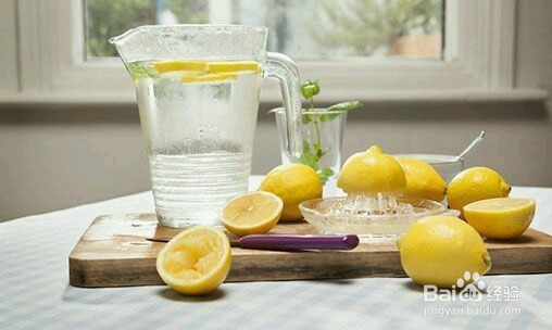柠檬水要怎么喝才有效?