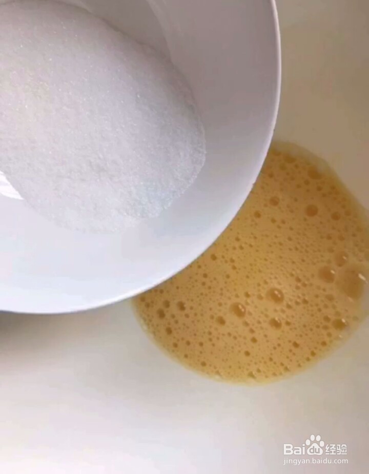 如何制作猫爪小蛋糕?