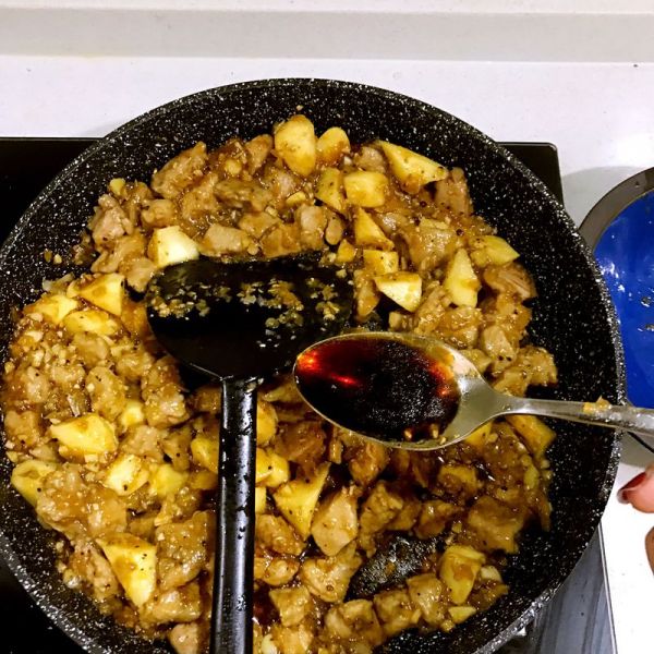 黑椒山药牛肉粒