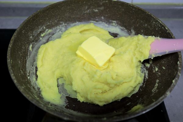 蔓越莓奶香绿豆糕