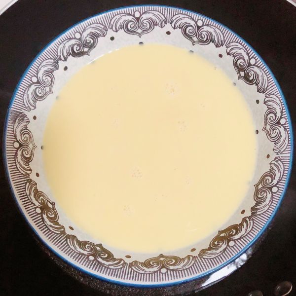 豆浆蟹柳蒸水蛋