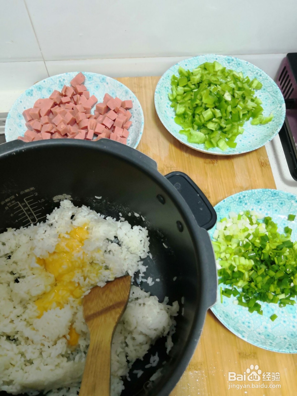 制作简单的蛋炒饭怎么做？