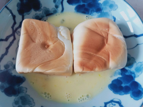 浓郁蒜香奶酪黄油烤吐司