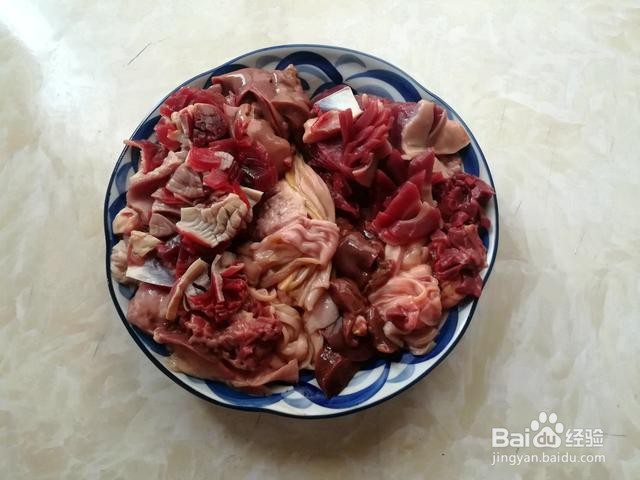 家庭自制酸豆角炒鸡杂