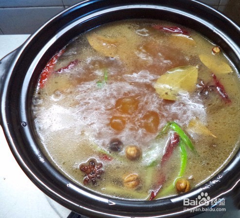 红烧排骨面怎么做？家常做法详细步骤讲解