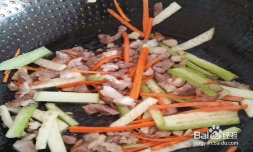 久碗渔粉加盟店的炒河粉做法