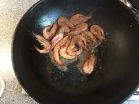 如何做出一份鲜美绝佳的墨鱼汁意面？