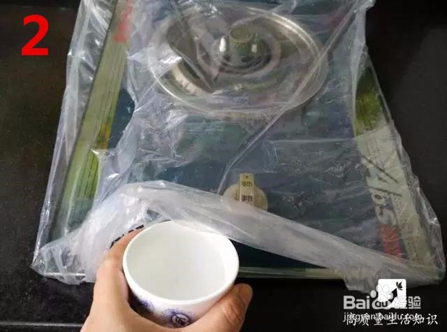 如何快速清理干净厨房器具上的油腻污渍