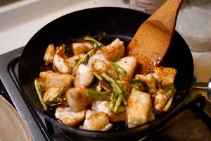 香葱烧鳕鱼的做法