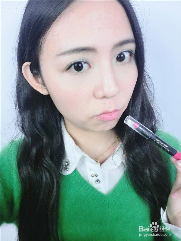 新手如何打造清新自然的绿色系妆容