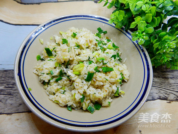 蒜苗炒饭的做法