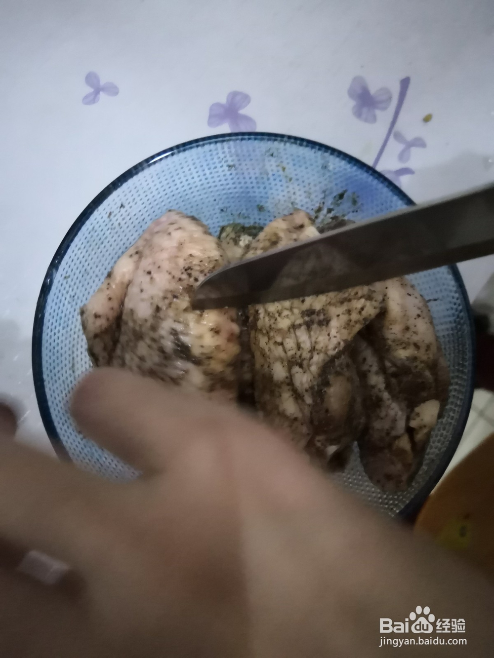 如何制作黑胡椒土豆鸡翅