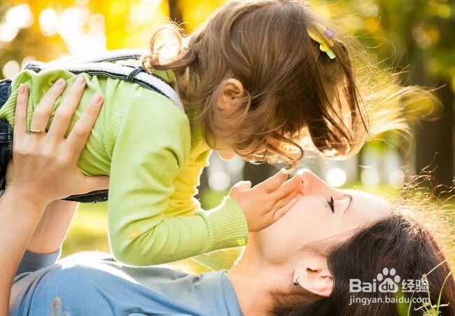 关晓彤下厨为爸爸做爱心面 贴心小棉袄如何养成