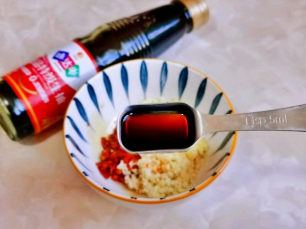 蒜蓉蛤蜊蒸金针菇