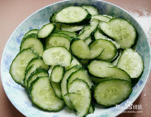 黄瓜炒肉的做法