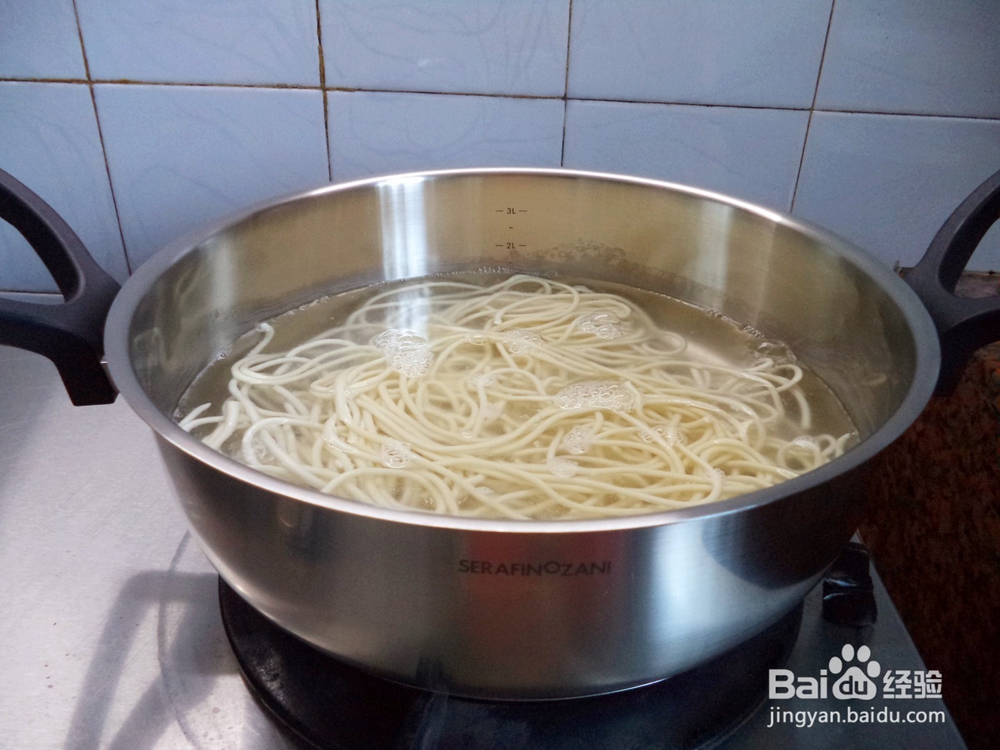 腊肠炒面怎么做