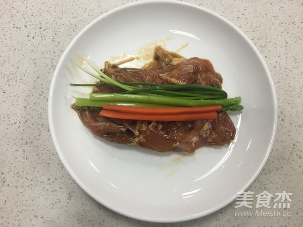 鸡肉蔬菜卷的做法