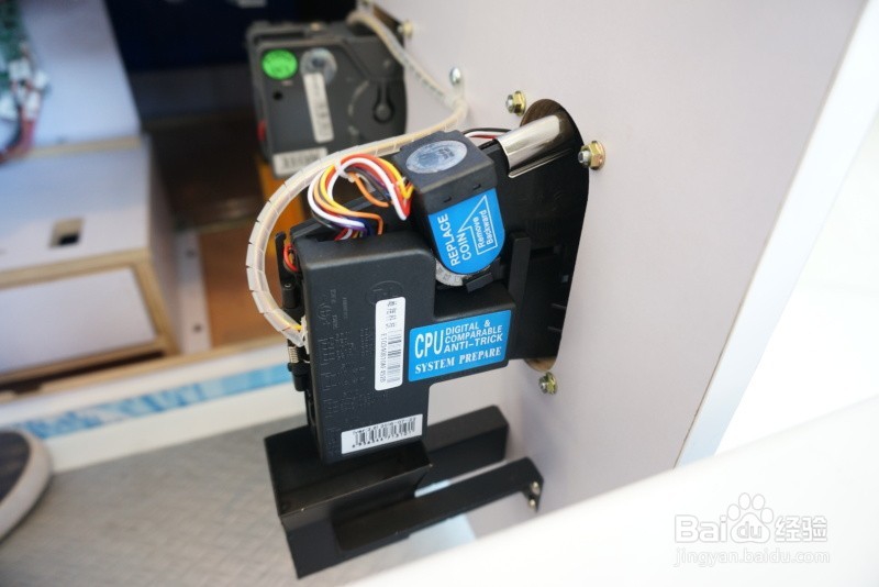 新买的儿童游艺机如何夹好游戏币呢