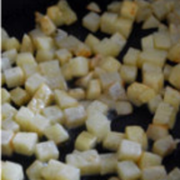 土豆闷饭的做法