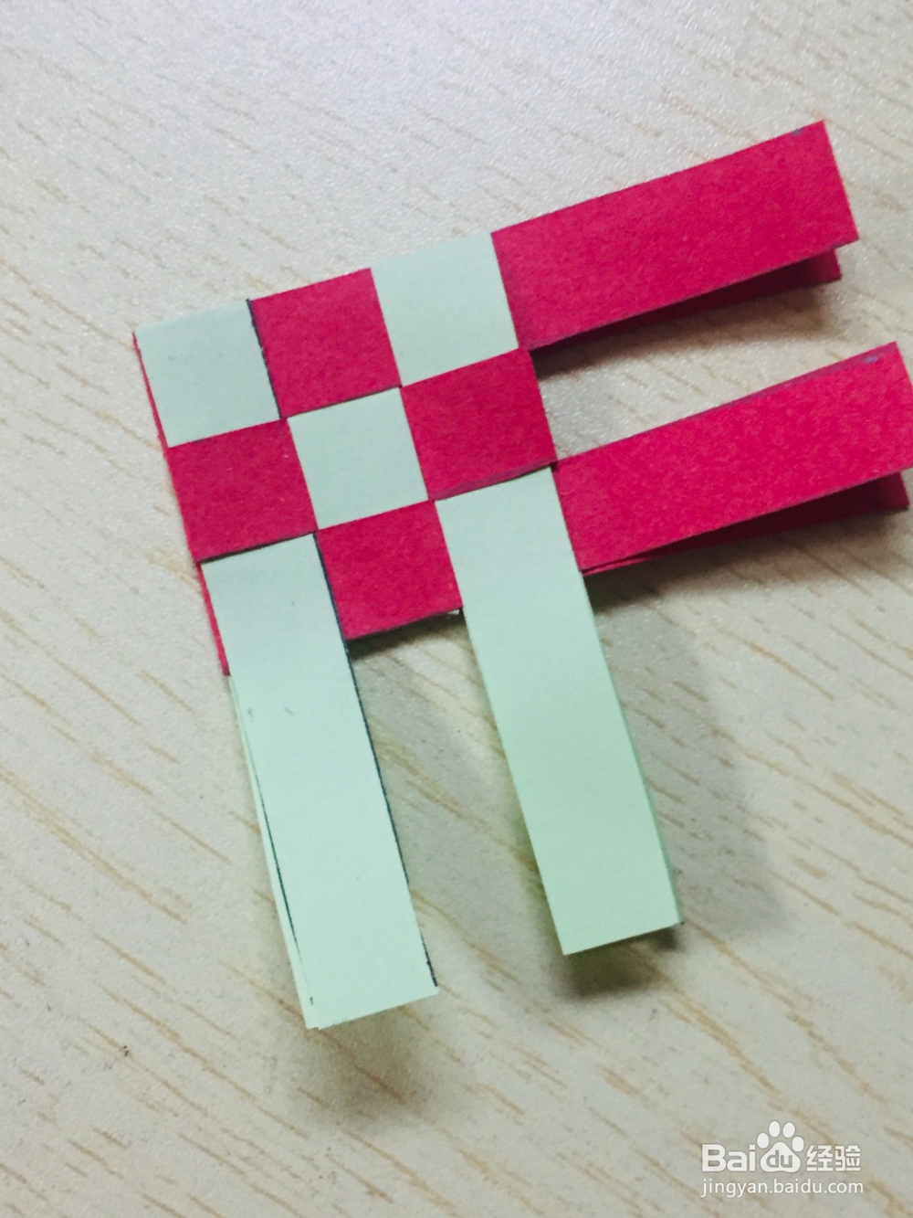 用卡纸如何做一只立体小鱼