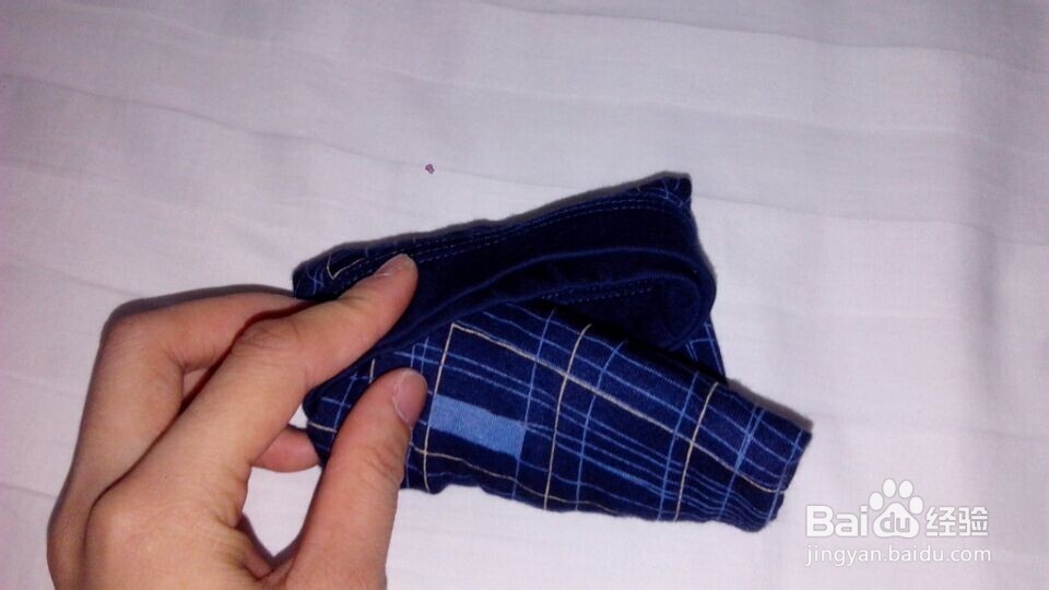 如何简单叠衣服,裤子,袜子,内裤