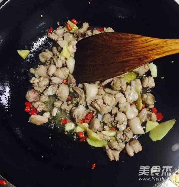 姜爆仔鸭的做法