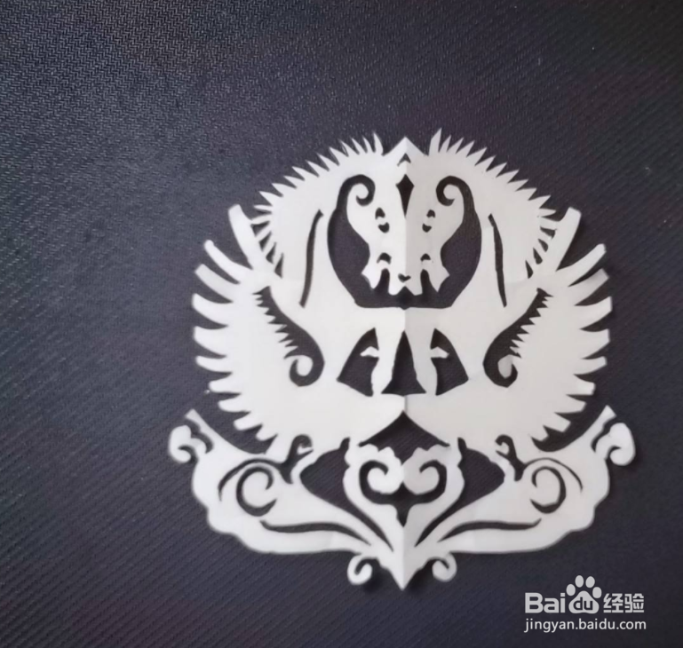 如何用彩色纸剪出午马