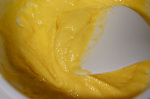 草莓鲜奶蛋糕卷