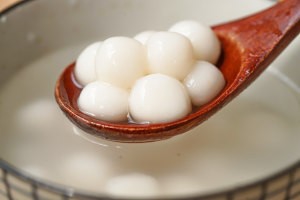 怎么做黑糖桂花圆子冰粉