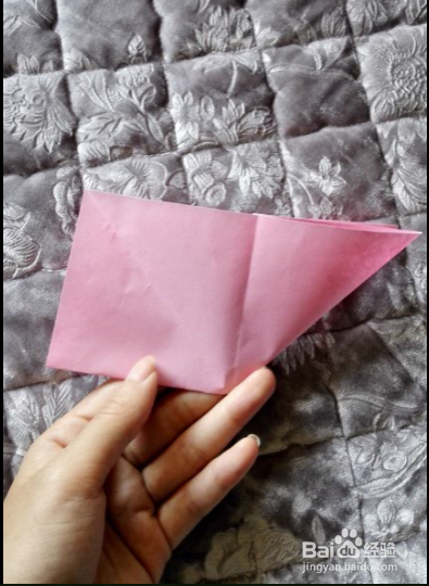 如何折出好看的百合花